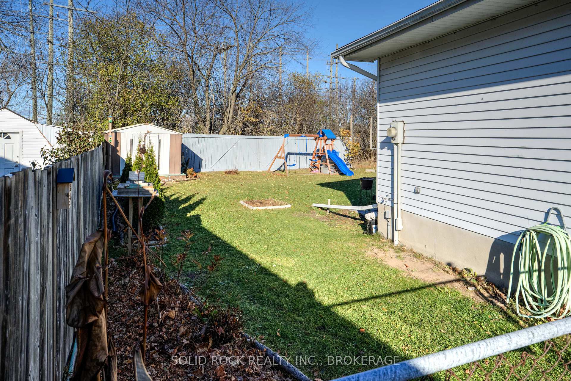 Photo 5 of 33 Derby Gate Crescent, Kingston, East of Sir John A. Blvd — HOMEH