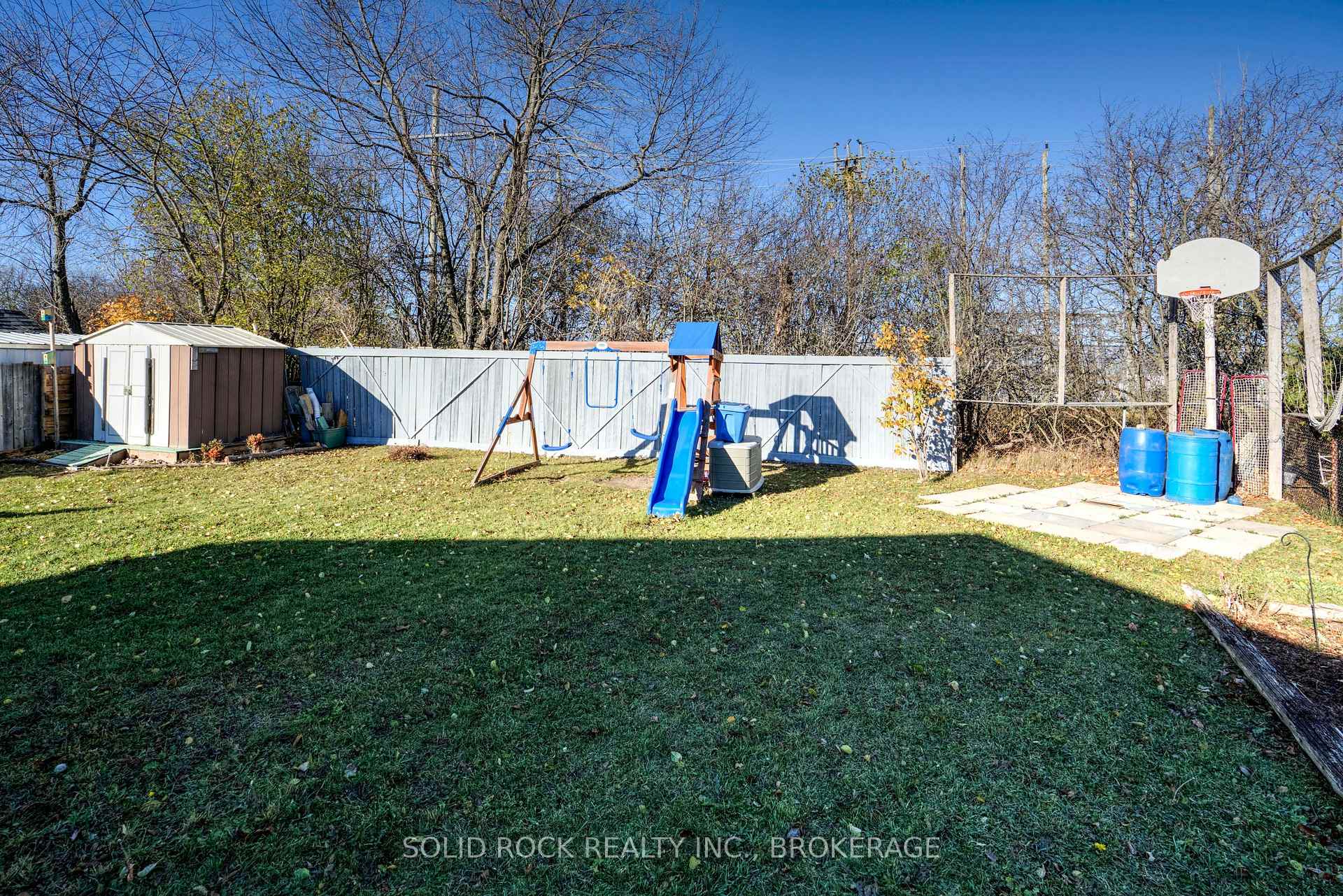Photo 7 of 33 Derby Gate Crescent, Kingston, East of Sir John A. Blvd — HOMEH