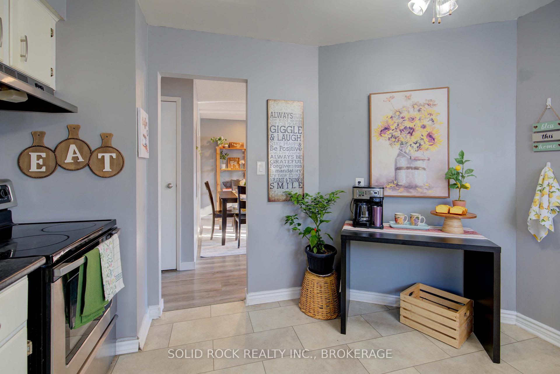Photo 9 of 33 Derby Gate Crescent, Kingston, East of Sir John A. Blvd — HOMEH