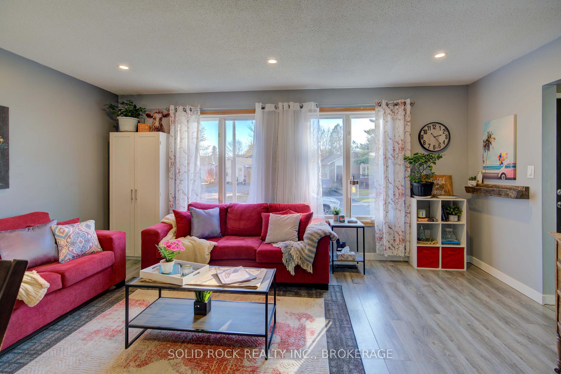 Photo 14 of 33 Derby Gate Crescent, Kingston, East of Sir John A. Blvd — HOMEH