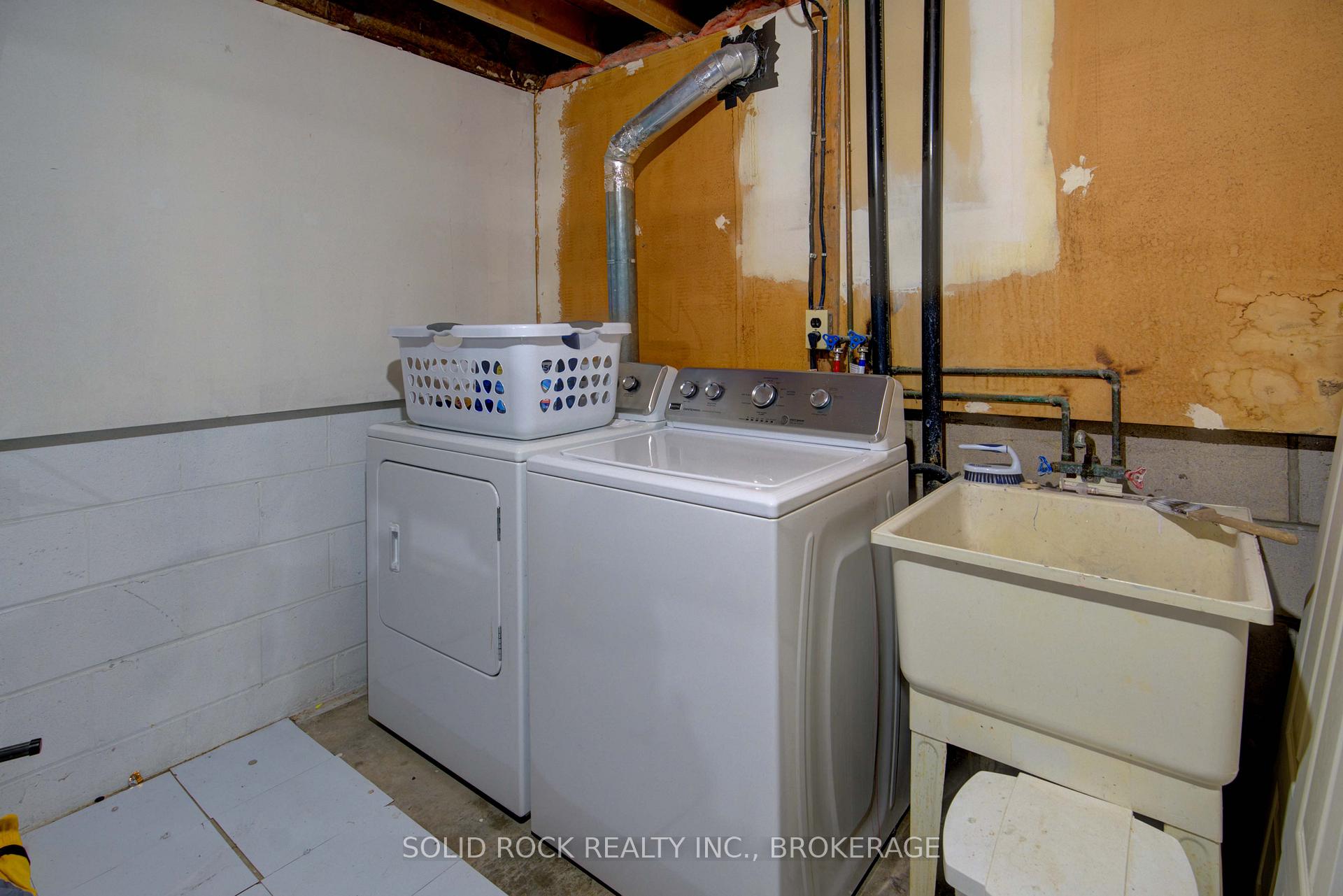 Photo 31 of 33 Derby Gate Crescent, Kingston, East of Sir John A. Blvd — HOMEH