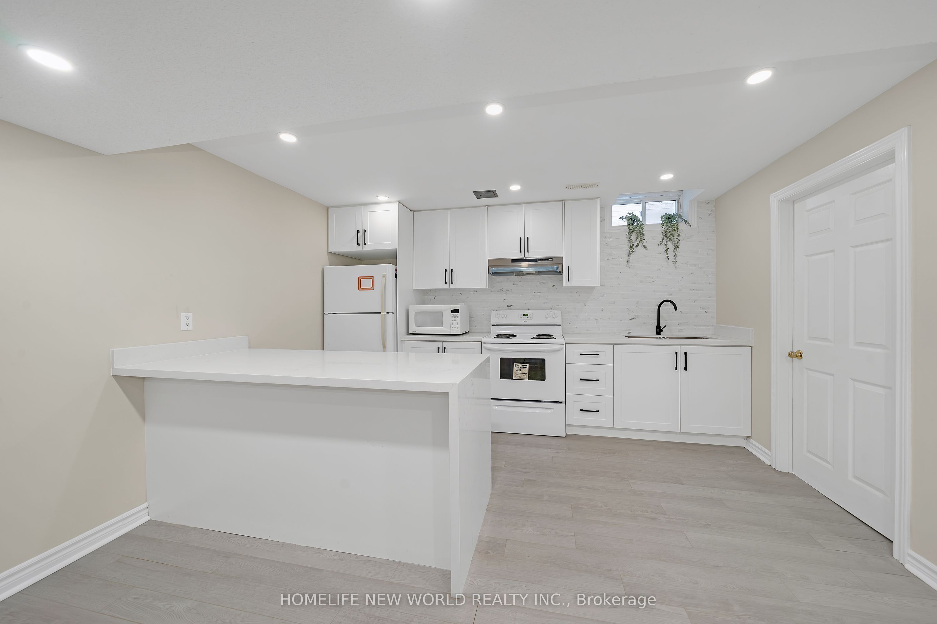 Photo 54 of 72 Ray Street, Markham, Village Green-South Unionville — HOMEH