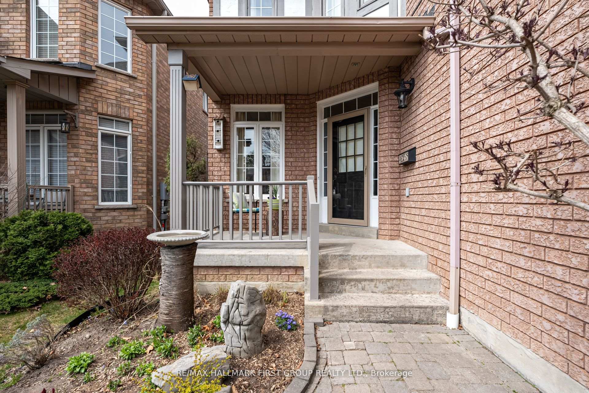 Photo 4 of 1762 Autumn Crescent, Pickering, Amberlea — HOMEH