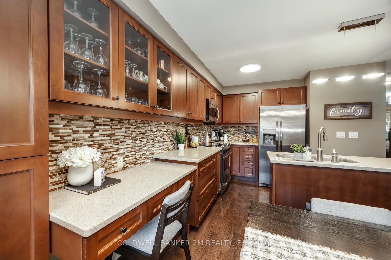 Photo 7 of 813 Taggart Crescent, Oshawa, Pinecrest — HOMEH
