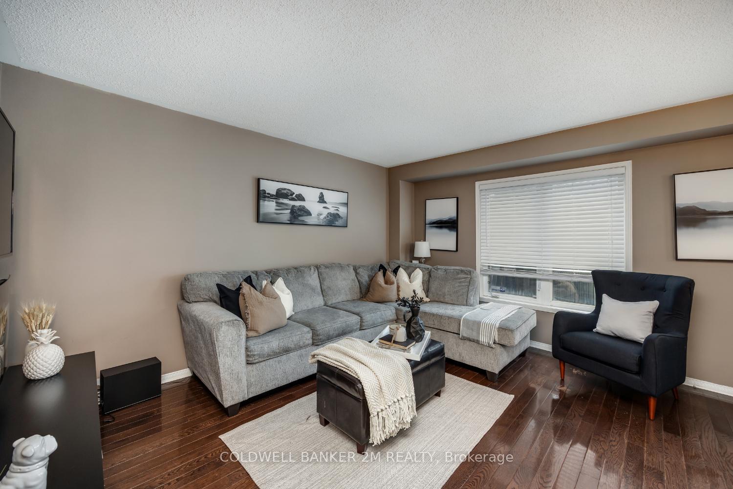 Photo 11 of 813 Taggart Crescent, Oshawa, Pinecrest — HOMEH