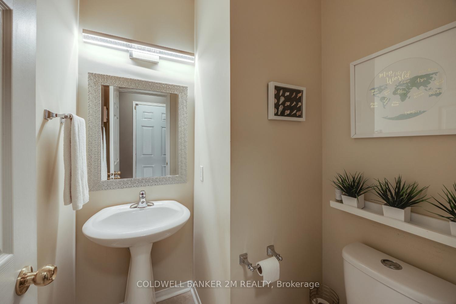 Photo 14 of 813 Taggart Crescent, Oshawa, Pinecrest — HOMEH