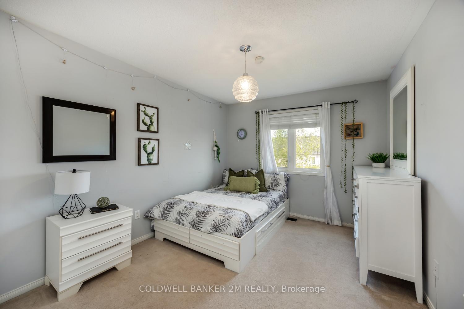 Photo 17 of 813 Taggart Crescent, Oshawa, Pinecrest — HOMEH