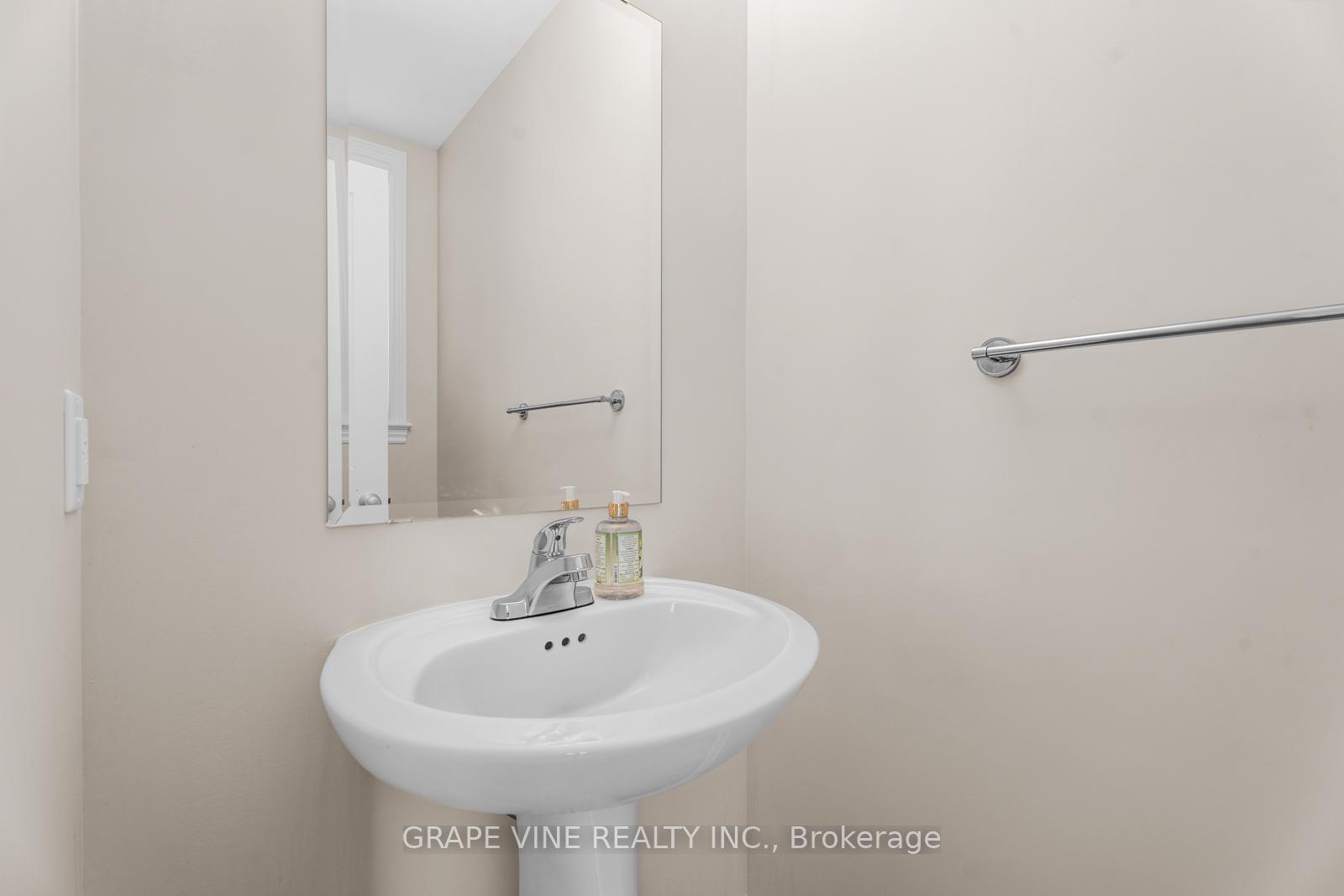 Photo 5 of 927 Geographe Terrace, Ottawa, Camelot — HOMEH