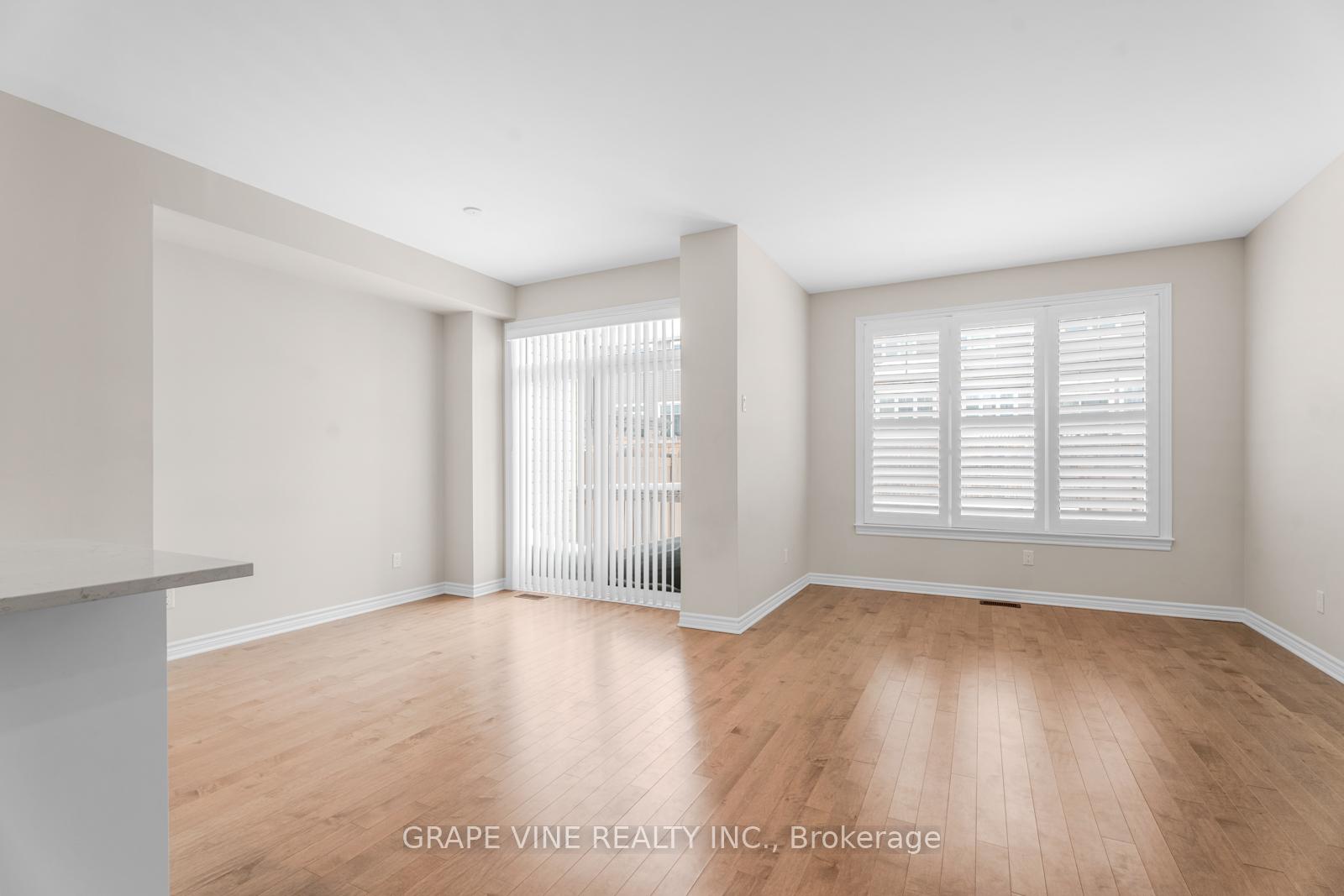Photo 10 of 927 Geographe Terrace, Ottawa, Camelot — HOMEH