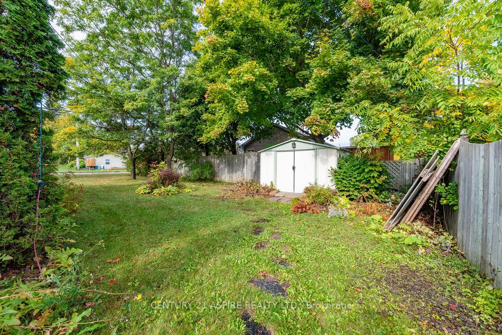Photo 6 of 214 Munroe Avenue E, Renfrew — HOMEH