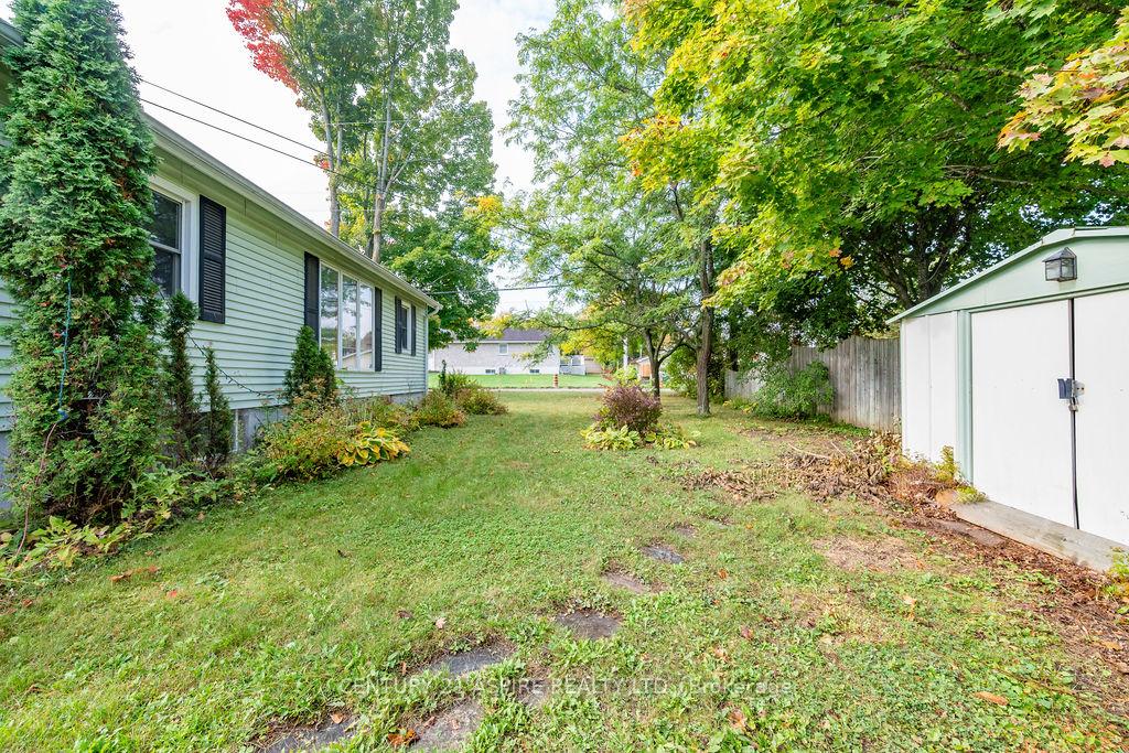 Photo 8 of 214 Munroe Avenue E, Renfrew — HOMEH
