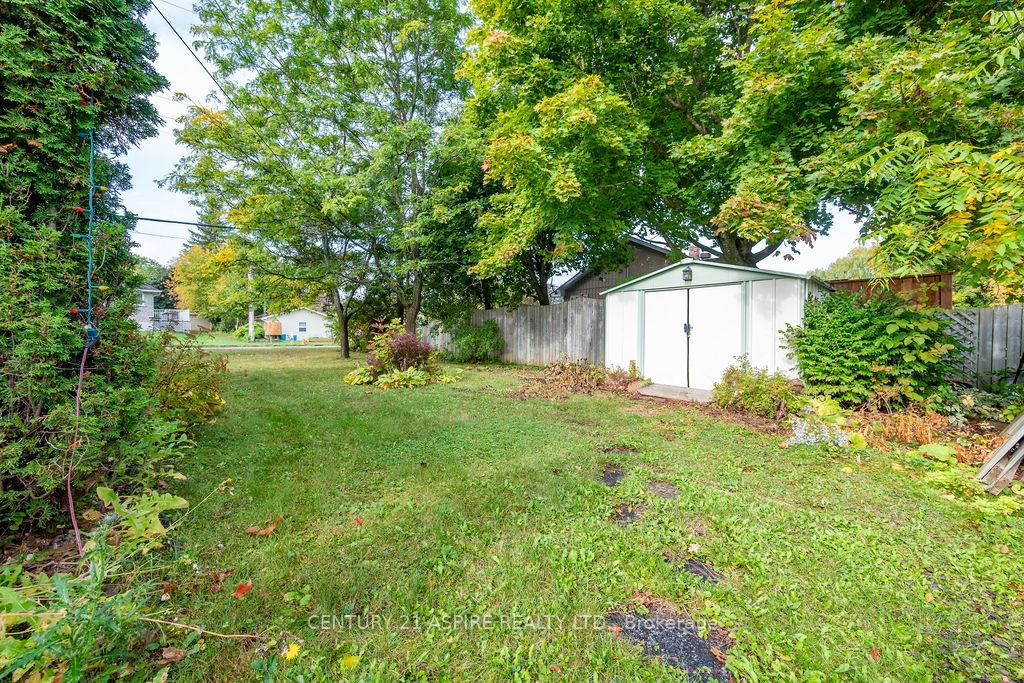 Photo 9 of 214 Munroe Avenue E, Renfrew — HOMEH