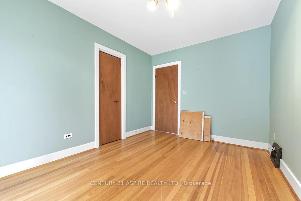Photo 27 of 214 Munroe Avenue E, Renfrew — HOMEH