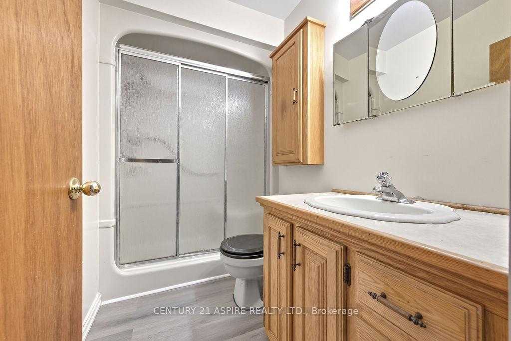 Photo 28 of 214 Munroe Avenue E, Renfrew — HOMEH