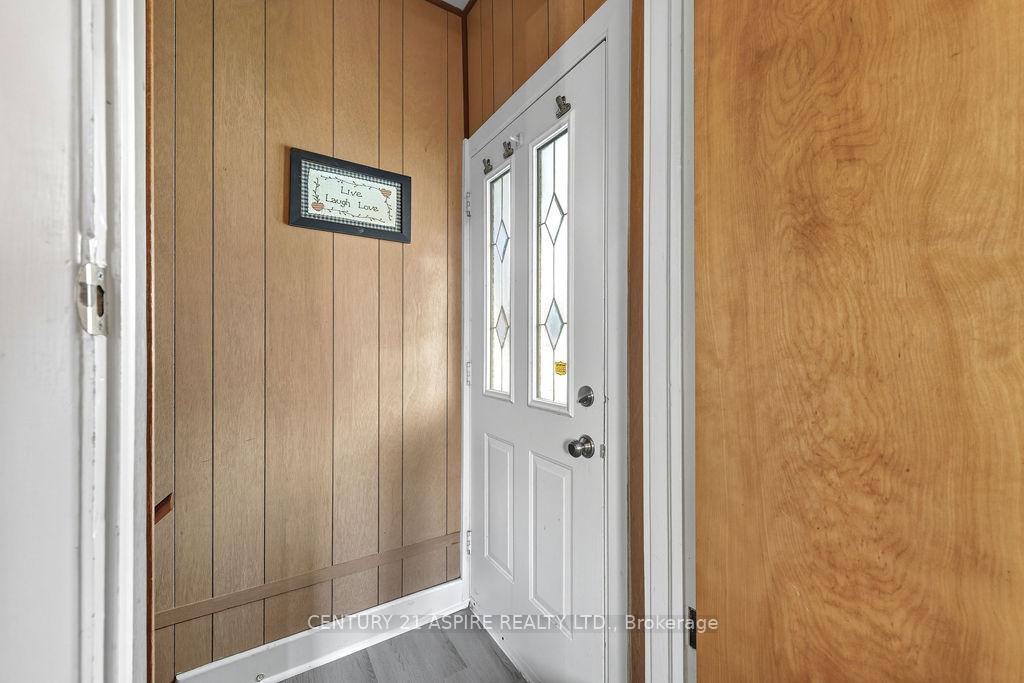 Photo 34 of 214 Munroe Avenue E, Renfrew — HOMEH