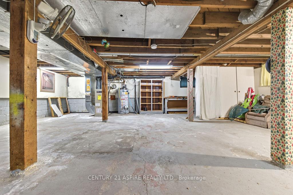 Photo 35 of 214 Munroe Avenue E, Renfrew — HOMEH