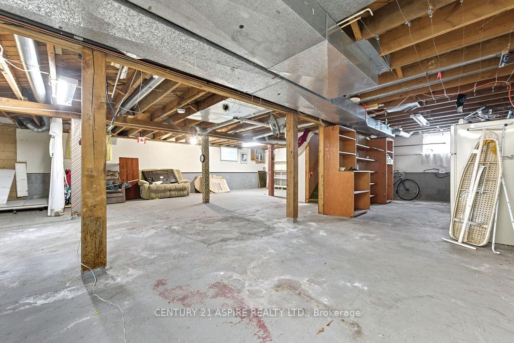 Photo 38 of 214 Munroe Avenue E, Renfrew — HOMEH