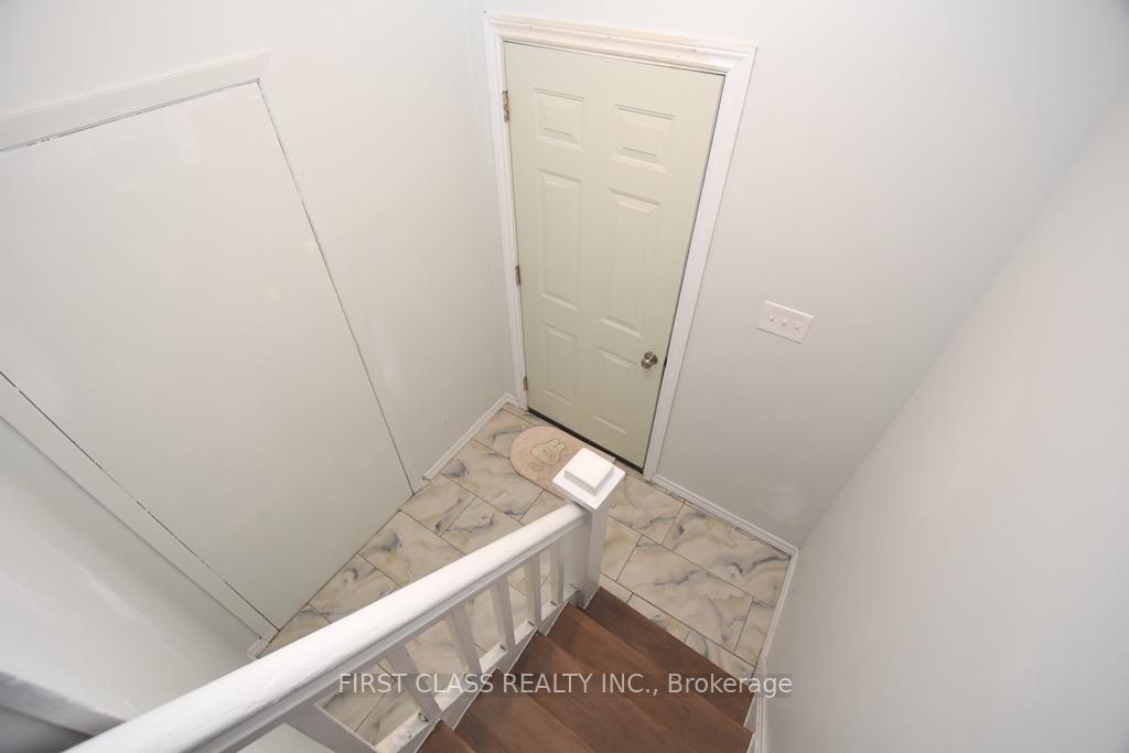 Photo 3 of Unit 2, 237 Nassau Street, Oshawa, Vanier — HOMEH