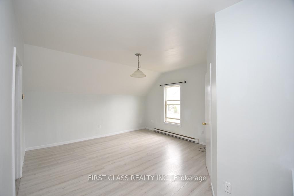 Photo 4 of Unit 2, 237 Nassau Street, Oshawa, Vanier — HOMEH