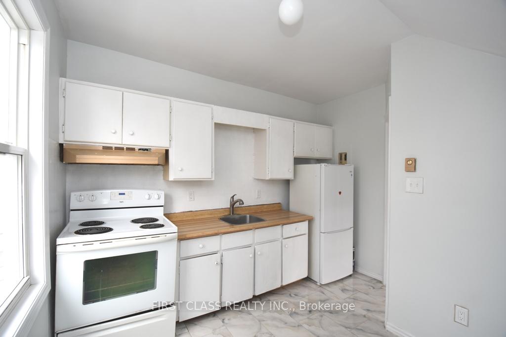 Photo 8 of Unit 2, 237 Nassau Street, Oshawa, Vanier — HOMEH