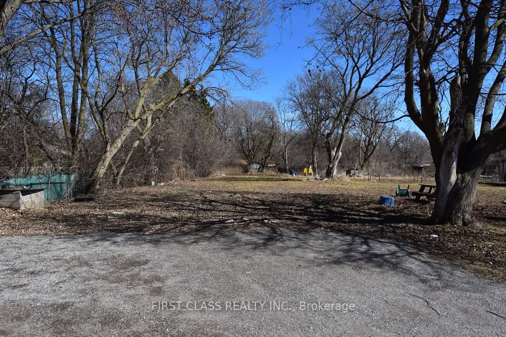 Photo 10 of Unit 2, 237 Nassau Street, Oshawa, Vanier — HOMEH