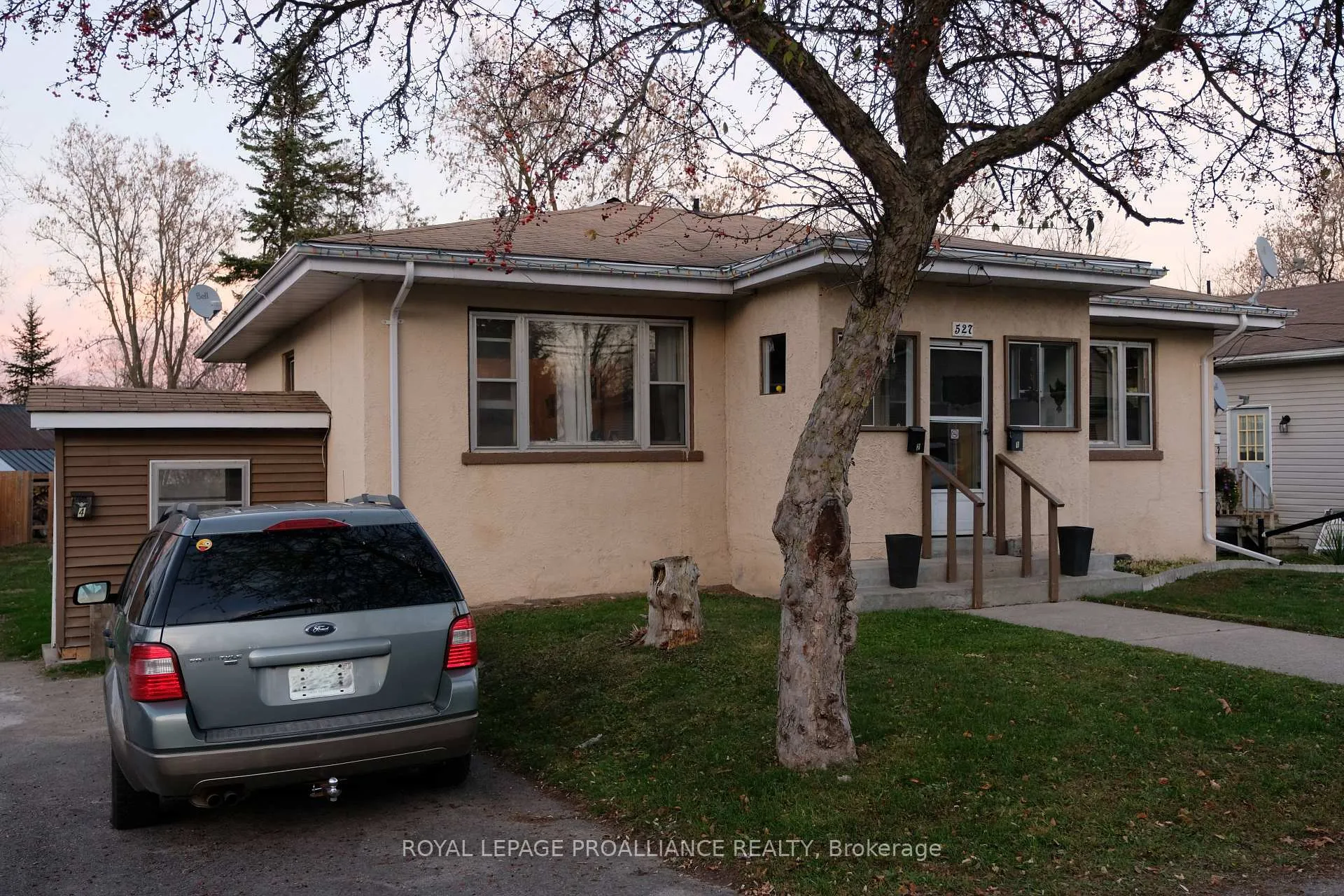 Front of 527 Front Street