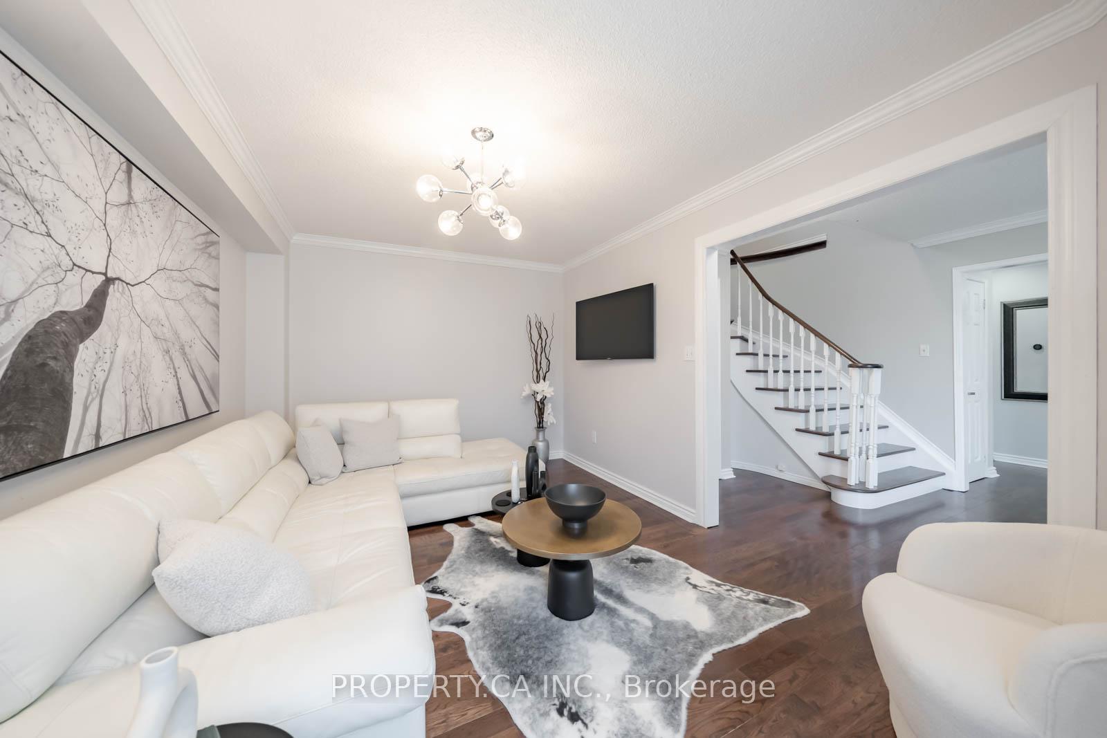 Photo 4 of 738 Aspen Road, Pickering, Amberlea — HOMEH