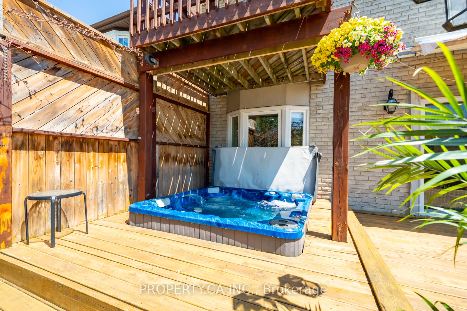 Photo 32 of 738 Aspen Road, Pickering, Amberlea — HOMEH