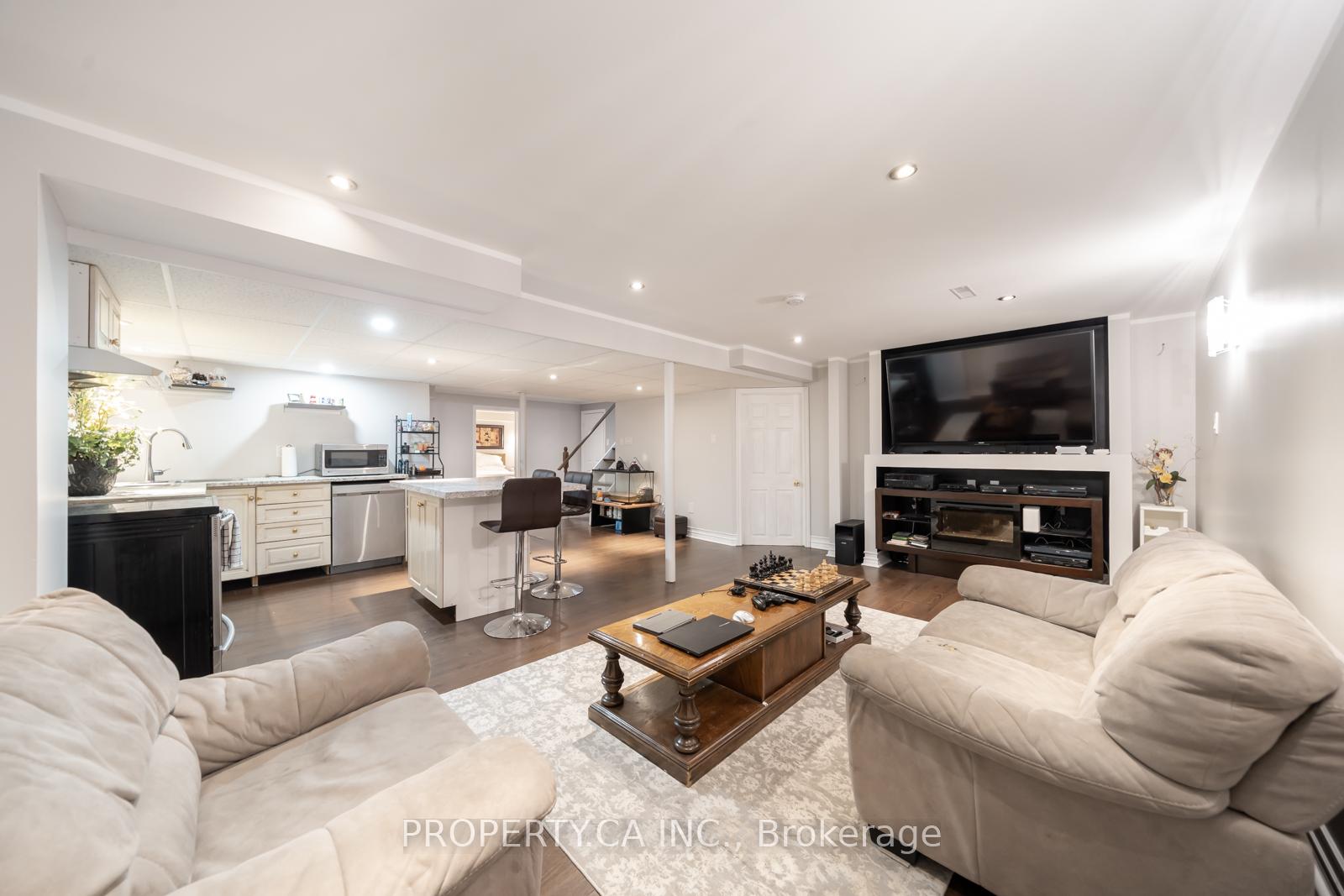 Photo 35 of 738 Aspen Road, Pickering, Amberlea — HOMEH
