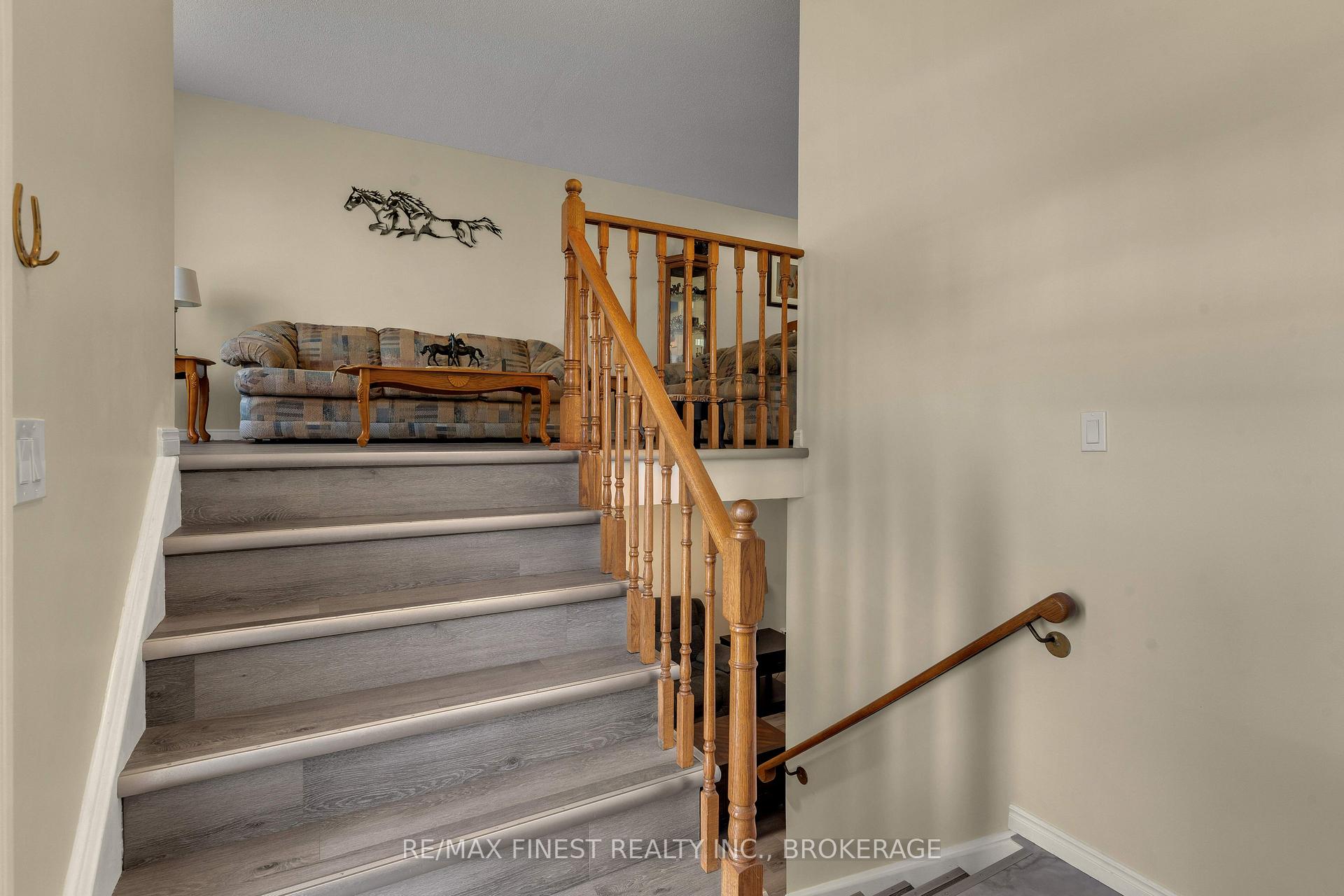 Photo 4 of 611 Davis Drive, Kingston, East Gardiners Rd — HOMEH