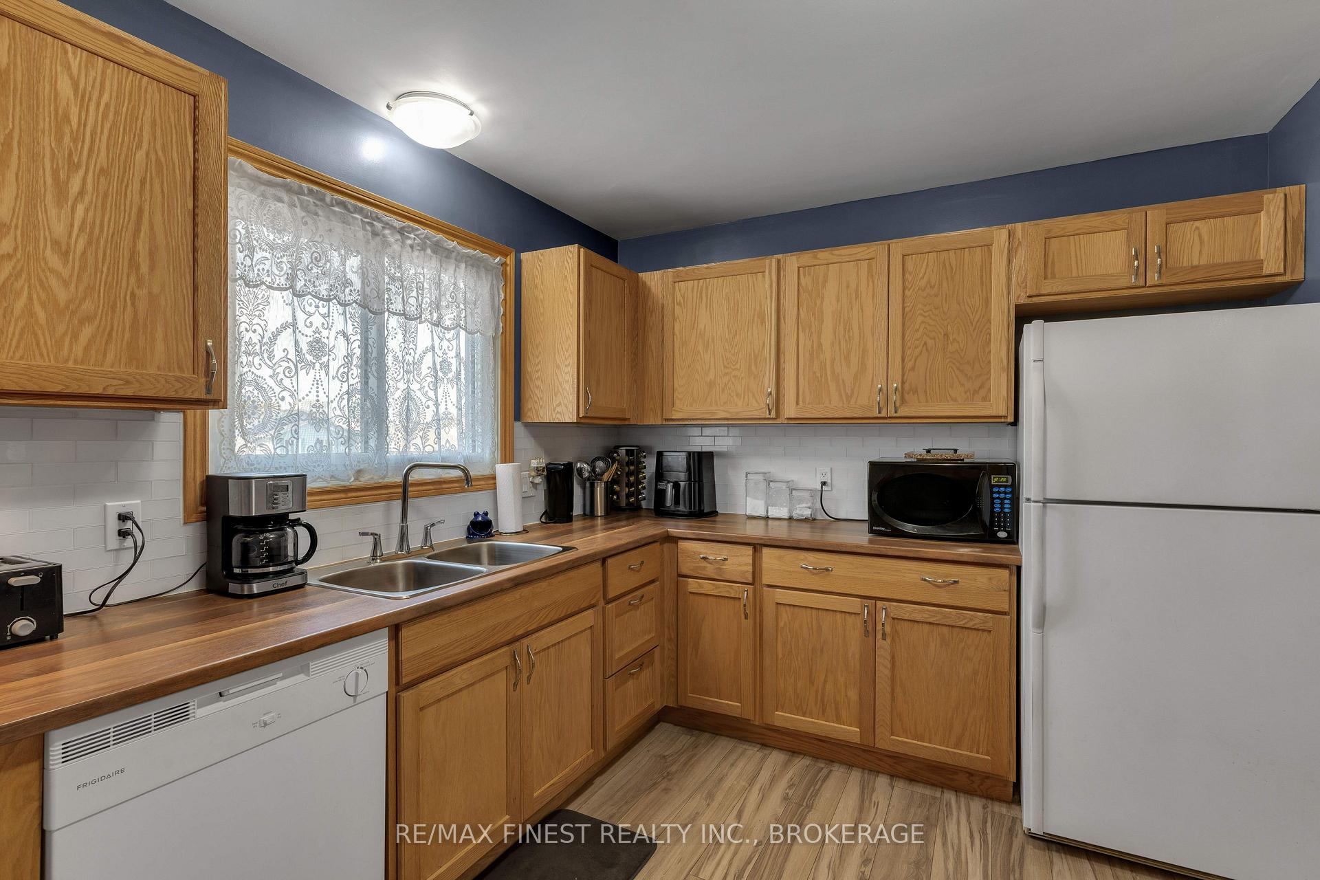 Photo 10 of 611 Davis Drive, Kingston, East Gardiners Rd — HOMEH
