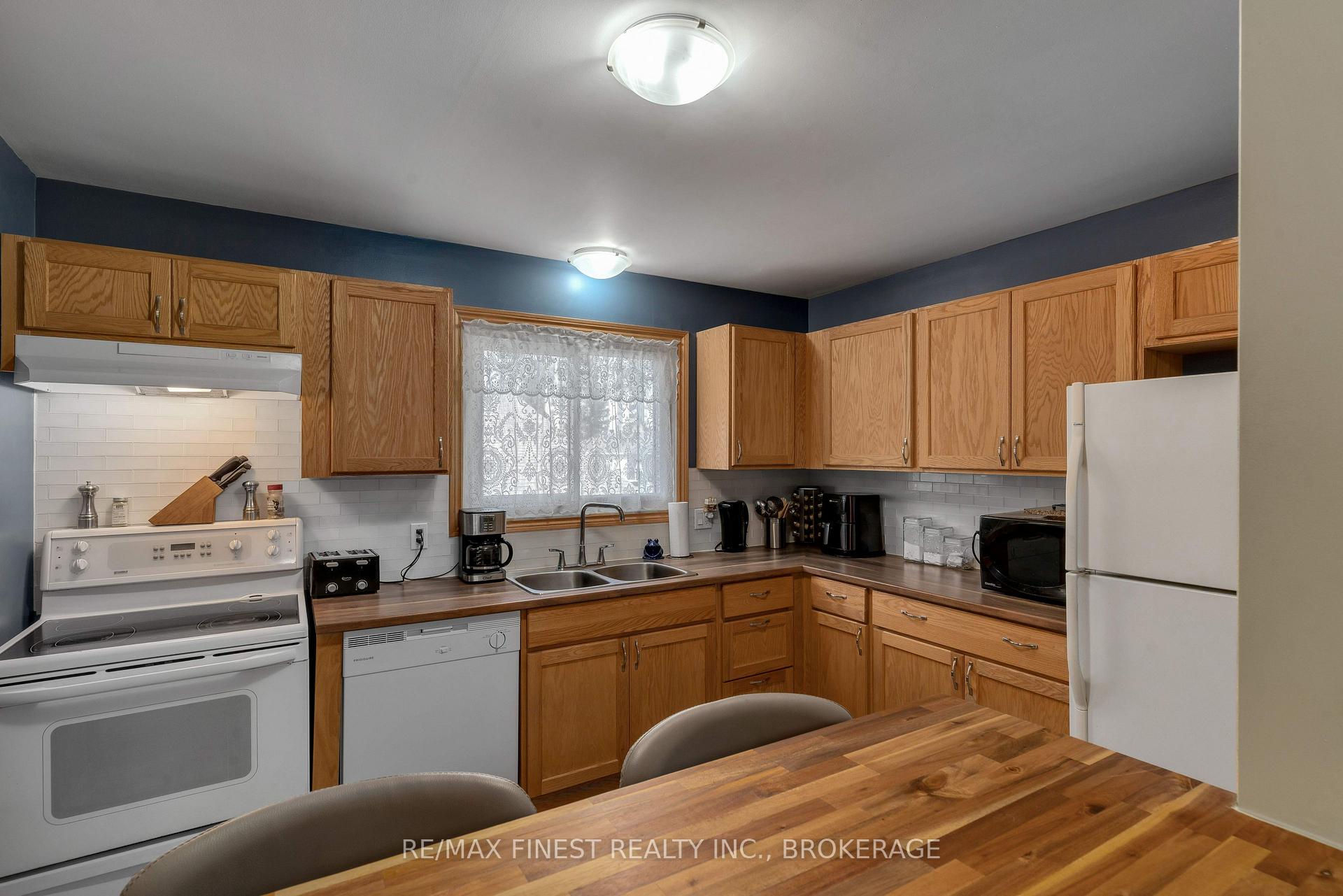 Photo 12 of 611 Davis Drive, Kingston, East Gardiners Rd — HOMEH