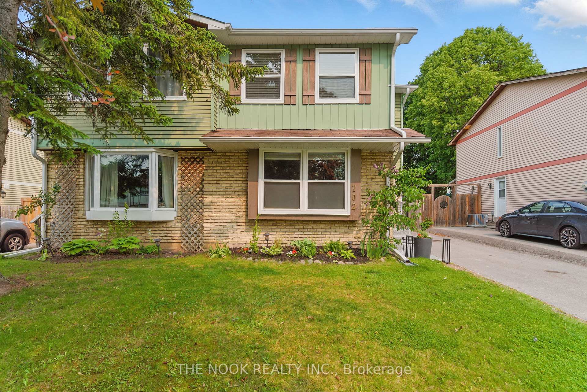 Photo 1 of 702 Hillcroft Street, Oshawa, Eastdale — HOMEH