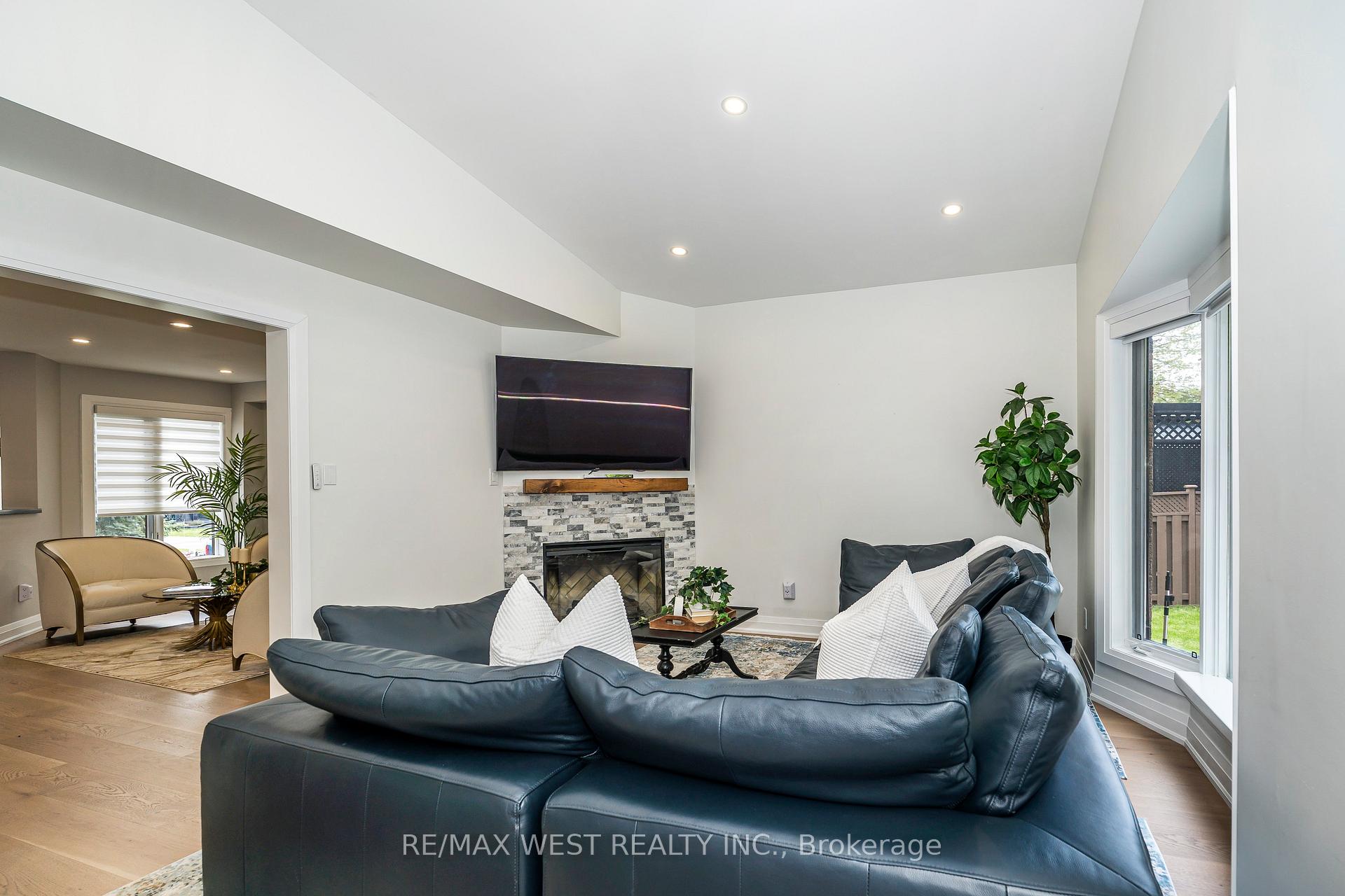Photo 13 of 1603 Sandhurst Crescent, Pickering, Highbush — HOMEH