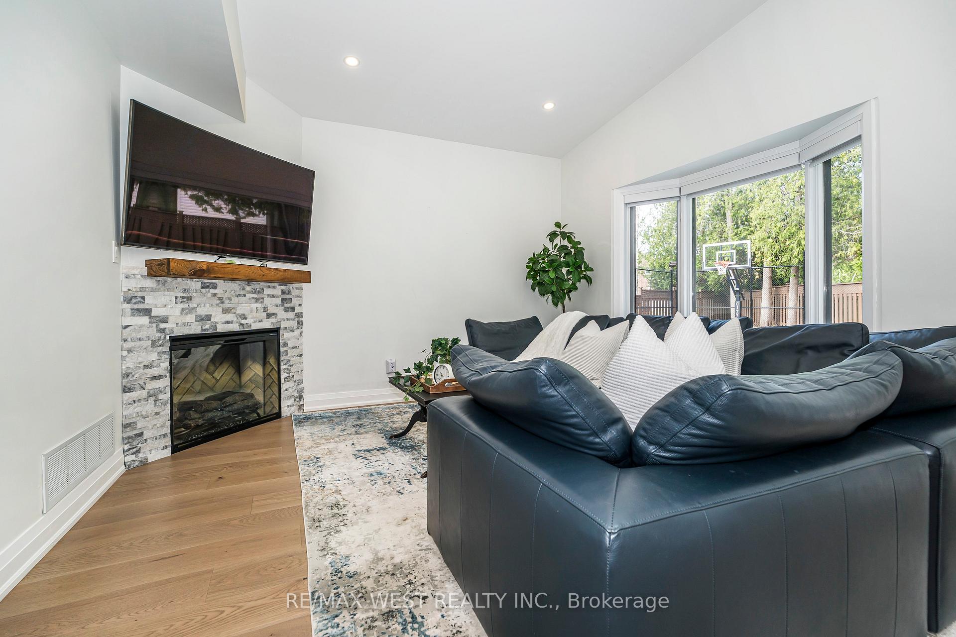 Photo 15 of 1603 Sandhurst Crescent, Pickering, Highbush — HOMEH