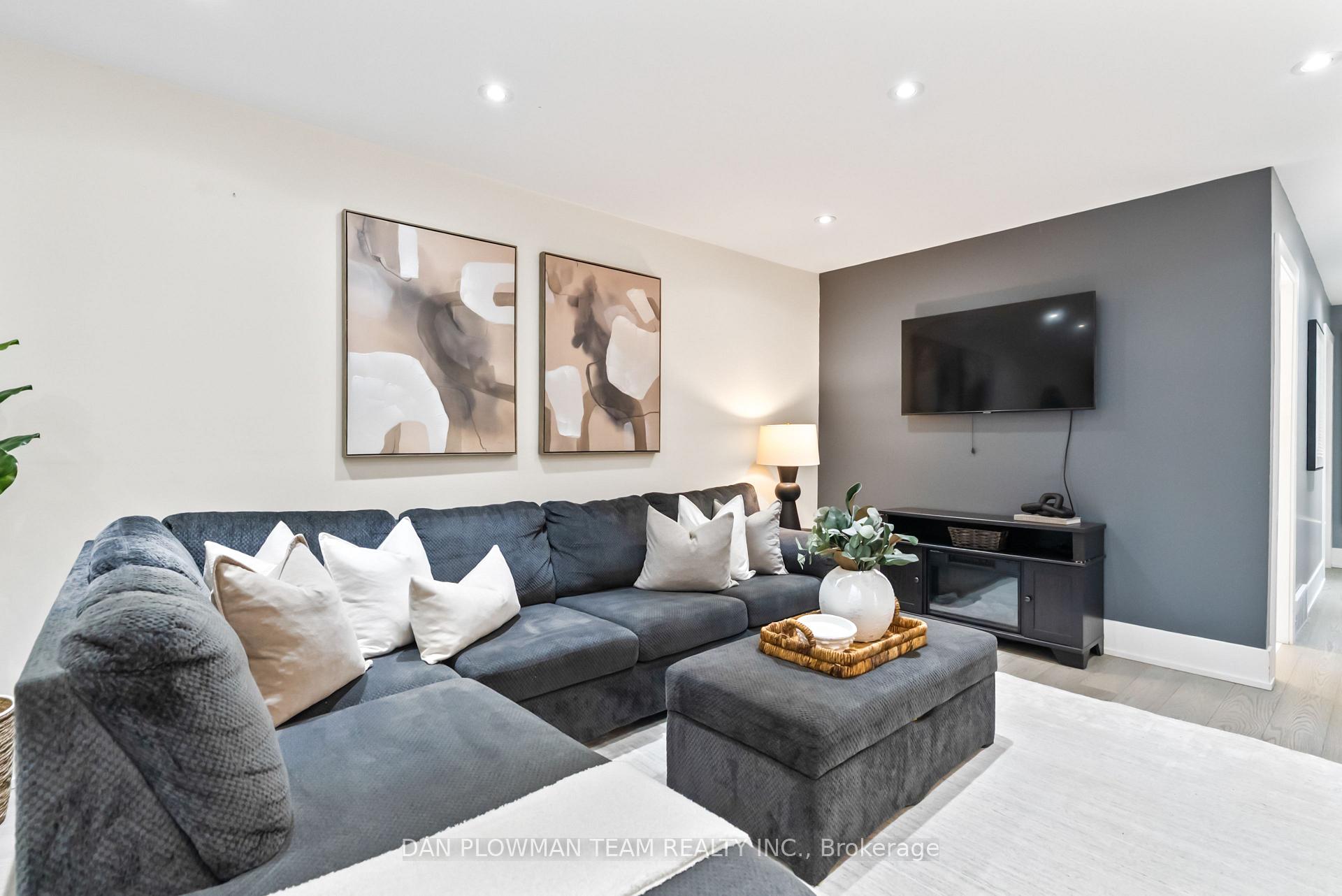 Photo 6 of 838 Krosno Boulevard, Pickering, Bay Ridges — HOMEH