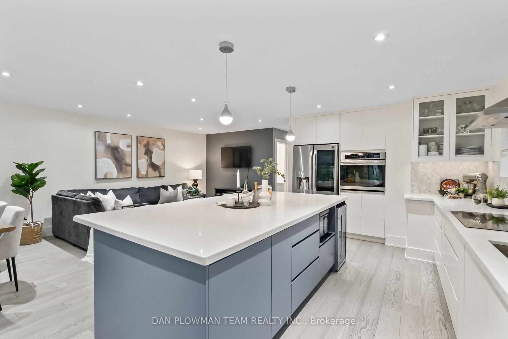 Photo 9 of 838 Krosno Boulevard, Pickering, Bay Ridges — HOMEH