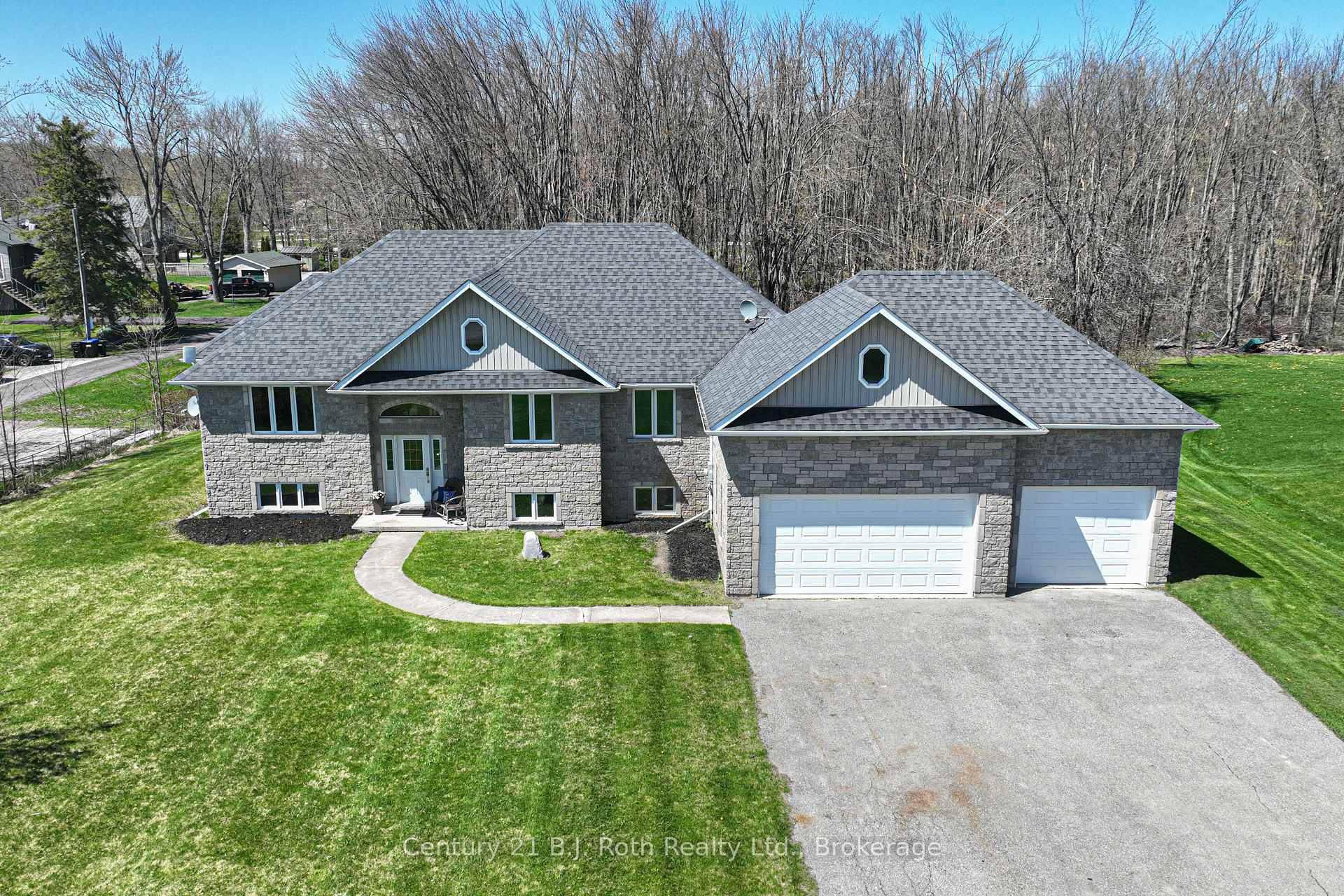Photo 1 of 4086 Lawton Lane, Ramara, Atherley — HOMEH