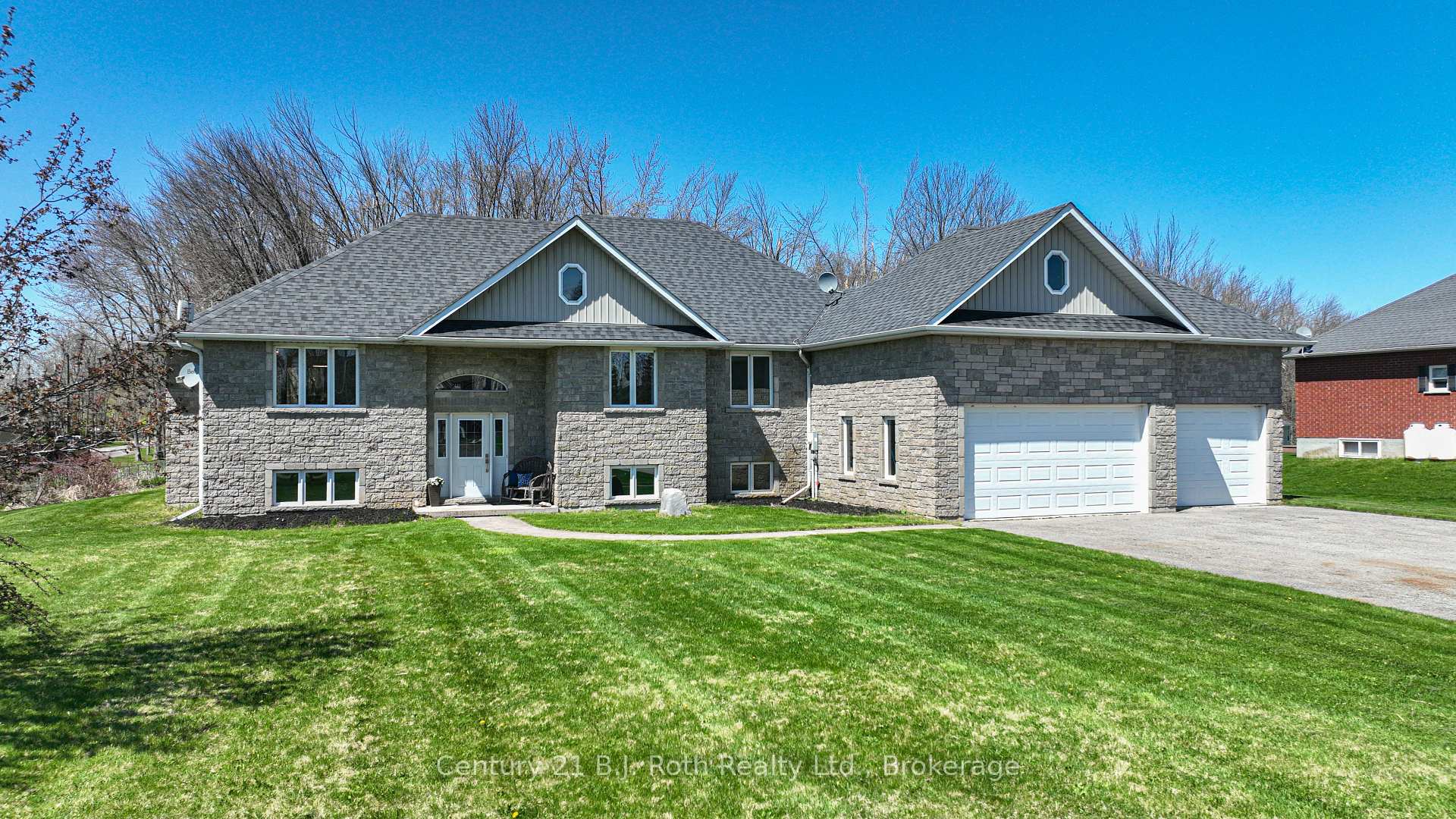 Photo 3 of 4086 Lawton Lane, Ramara, Atherley — HOMEH