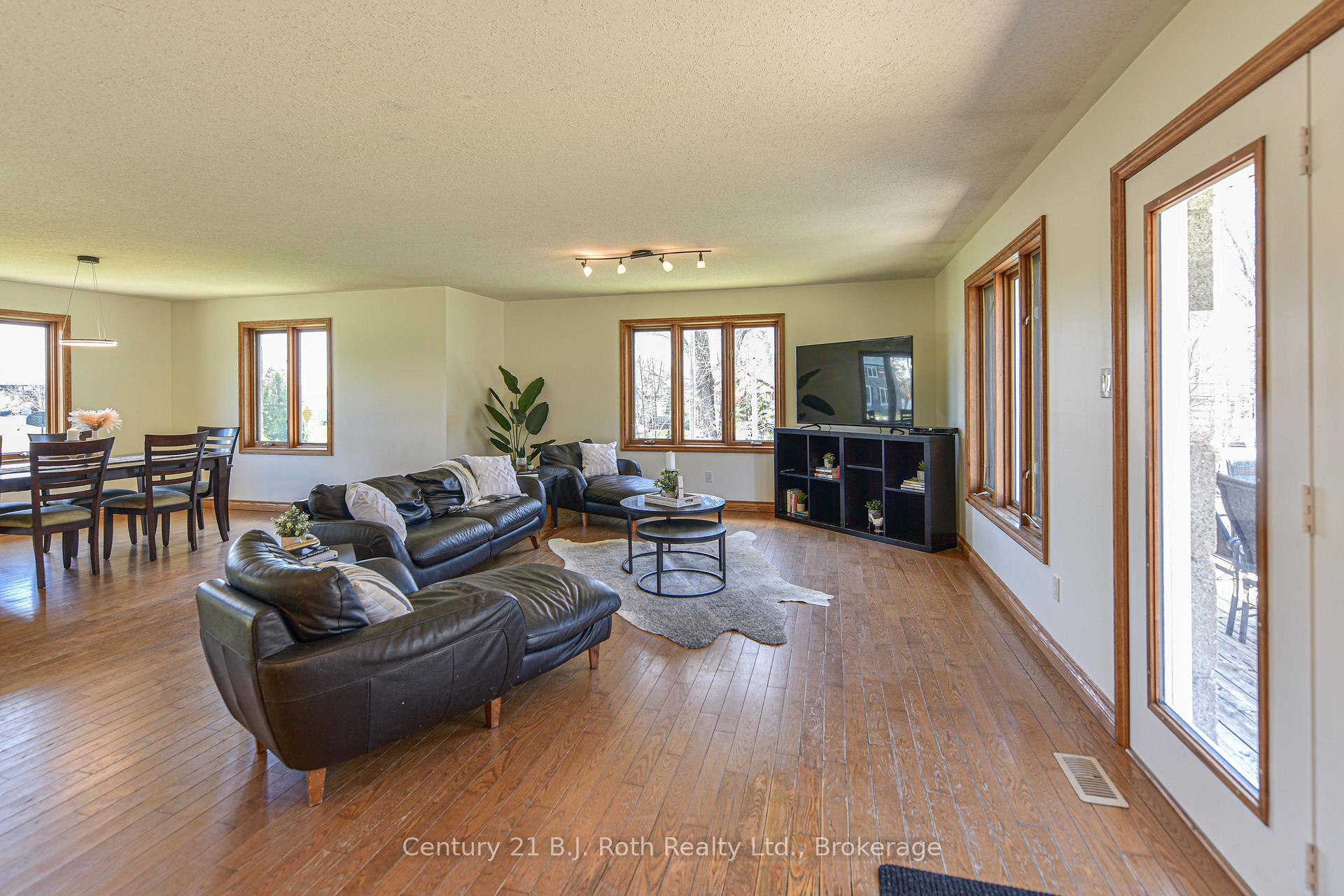Photo 8 of 4086 Lawton Lane, Ramara, Atherley — HOMEH