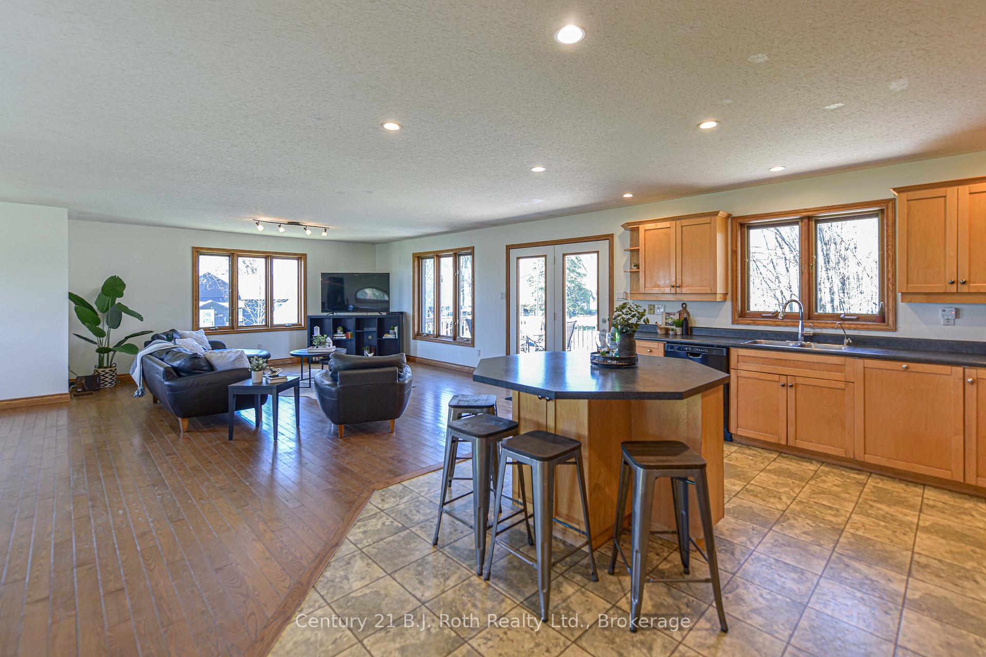 Photo 11 of 4086 Lawton Lane, Ramara, Atherley — HOMEH