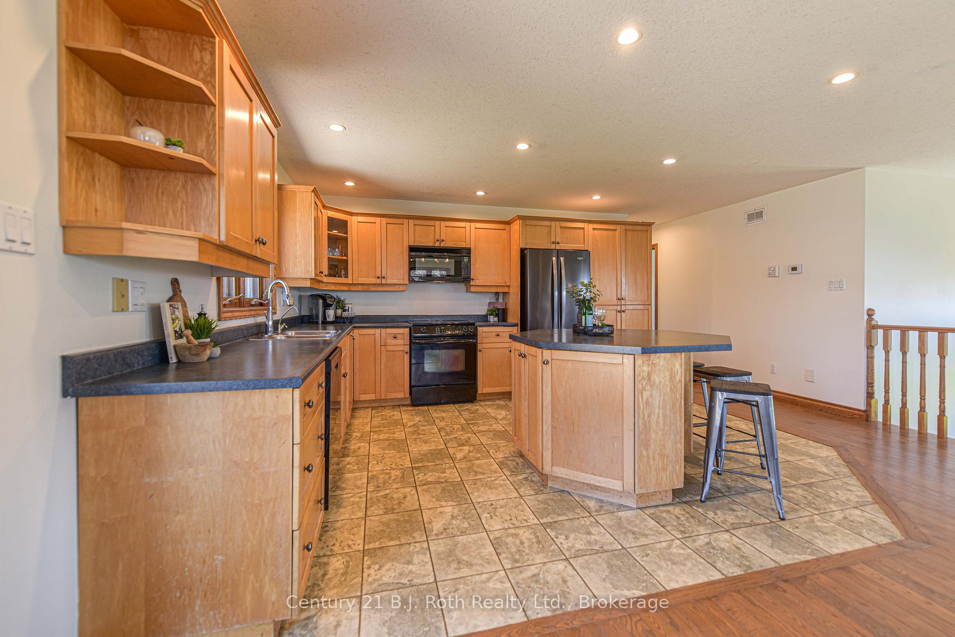 Photo 14 of 4086 Lawton Lane, Ramara, Atherley — HOMEH