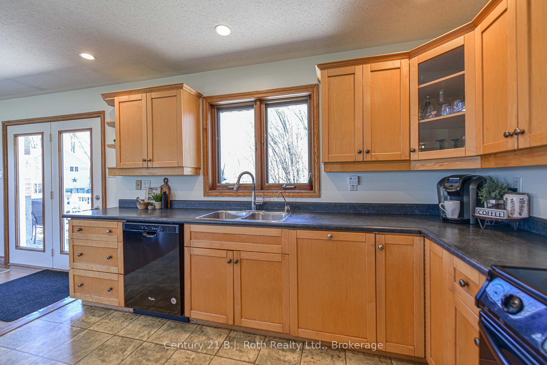 Photo 15 of 4086 Lawton Lane, Ramara, Atherley — HOMEH