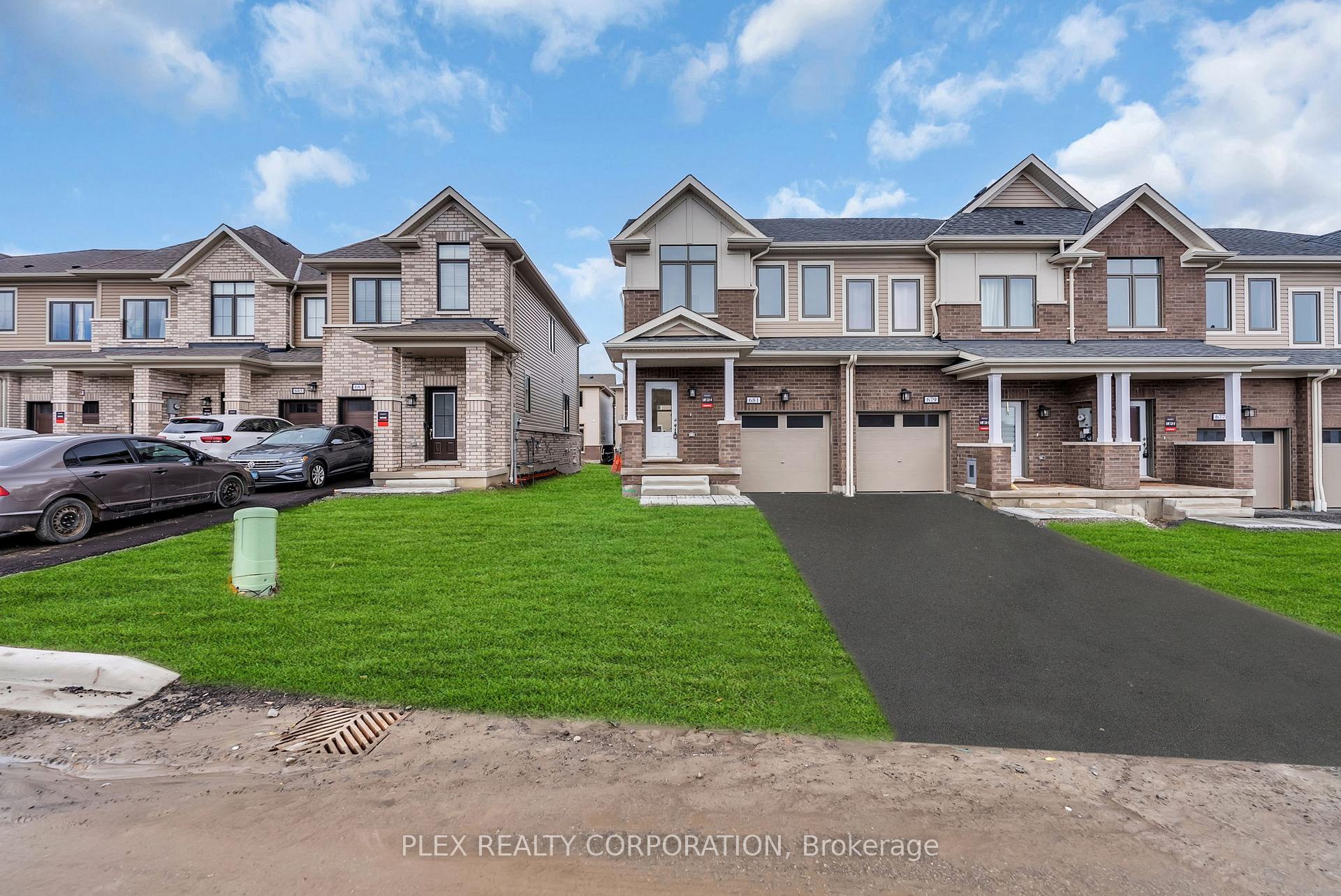 Photo 2 of 681 Ribstone Court, Oshawa, Pinecrest — HOMEH