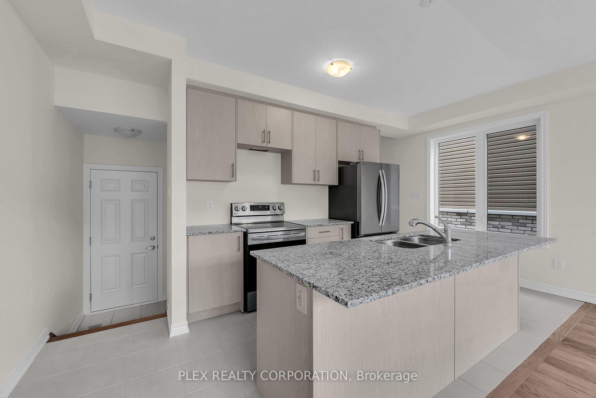 Photo 15 of 681 Ribstone Court, Oshawa, Pinecrest — HOMEH