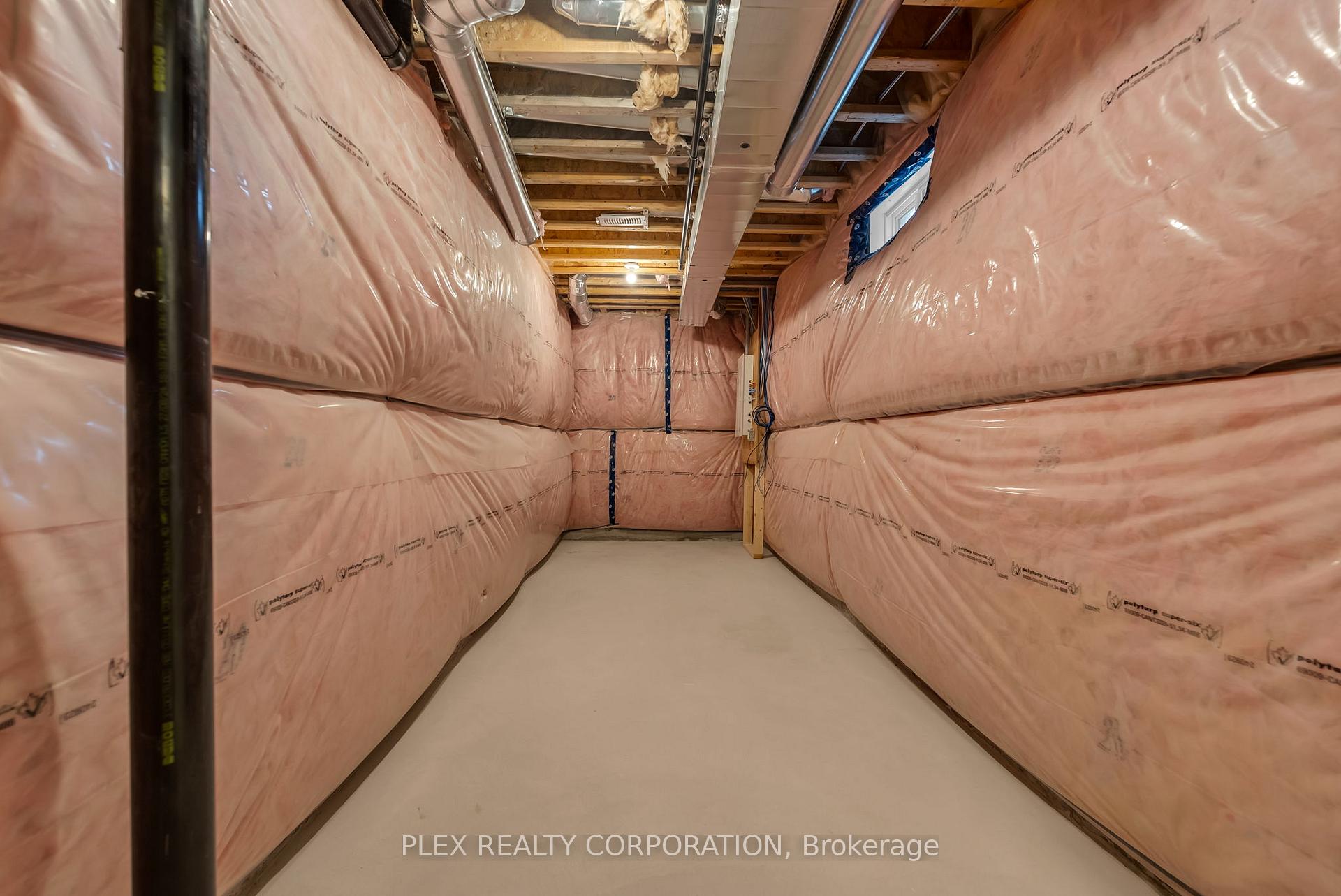 Photo 24 of 681 Ribstone Court, Oshawa, Pinecrest — HOMEH