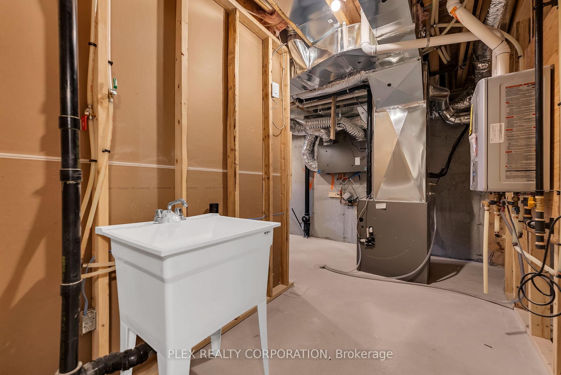 Photo 25 of 681 Ribstone Court, Oshawa, Pinecrest — HOMEH