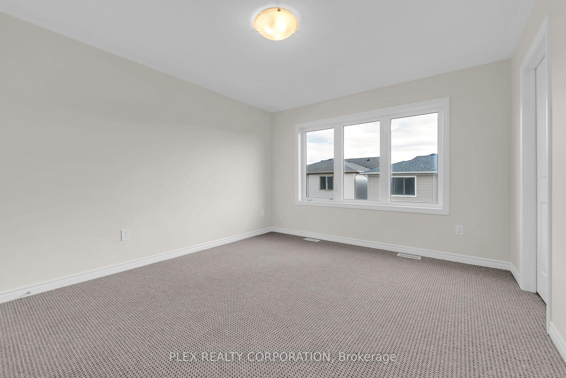 Photo 36 of 681 Ribstone Court, Oshawa, Pinecrest — HOMEH