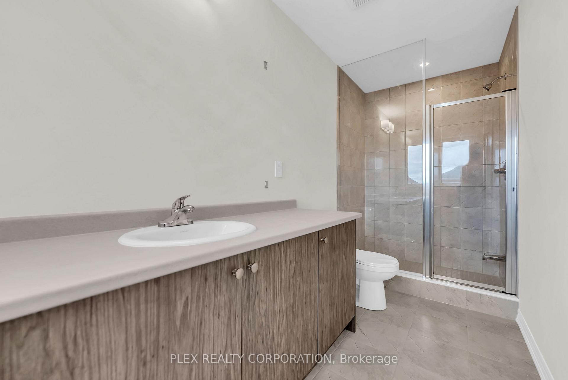 Photo 39 of 681 Ribstone Court, Oshawa, Pinecrest — HOMEH
