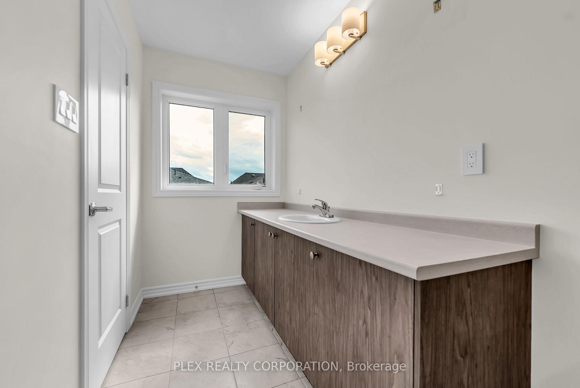 Photo 40 of 681 Ribstone Court, Oshawa, Pinecrest — HOMEH